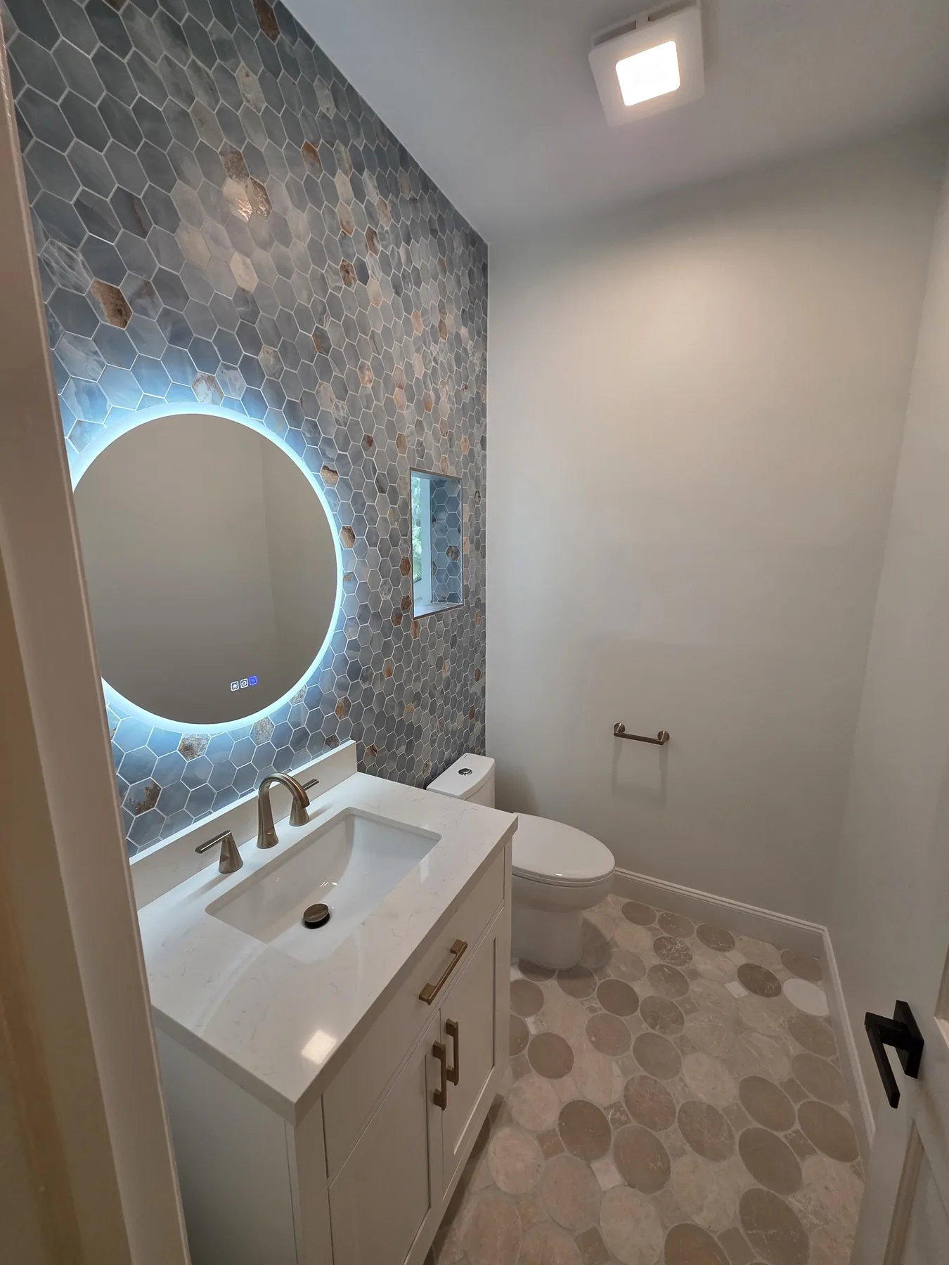 Stallions Construction laundry & home office project
